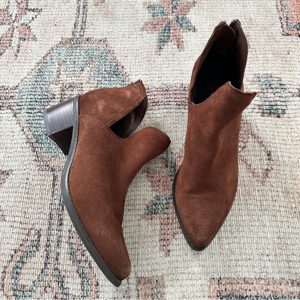 Blondo Chocolate Brown Ankle Booties sz 9.5